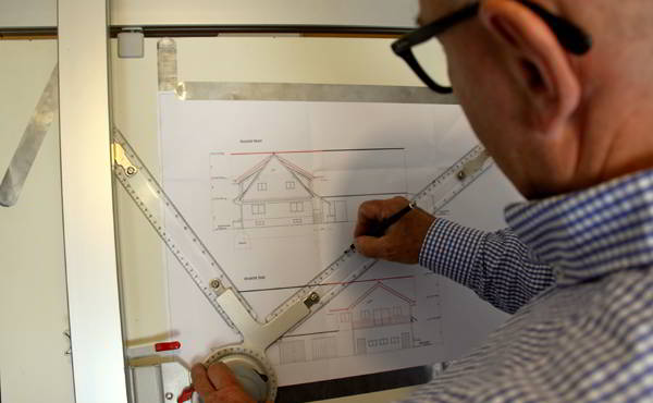Bauberatung Franz - Detaillierte Überprüfung der Pläne